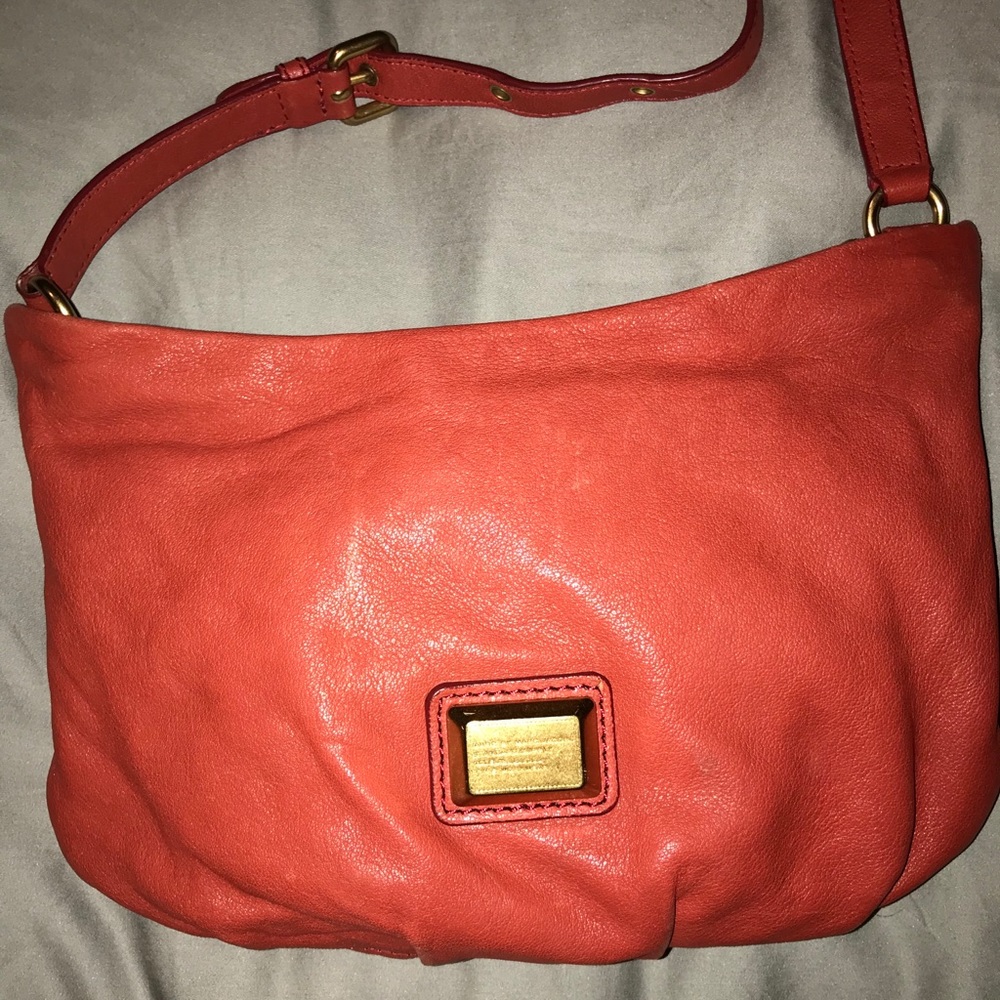 Marc jacobs coral leather crossbody bag